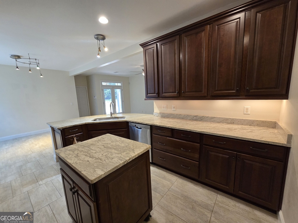87 Columns Way - Photo 23