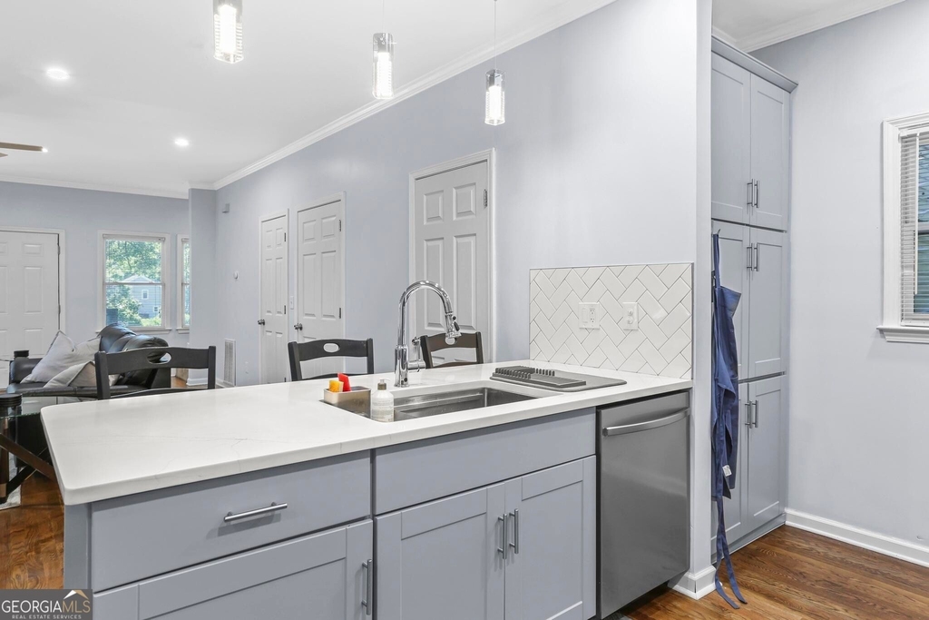 687 Windsor Street Sw - Photo 14