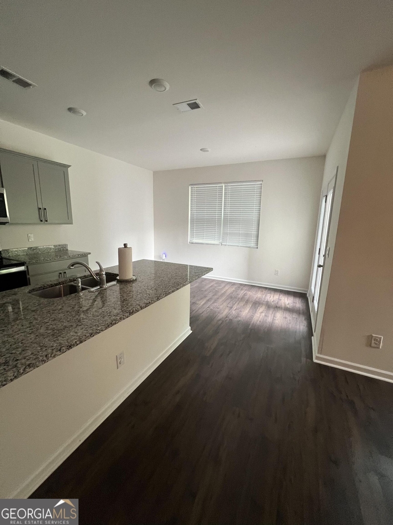 1075 Rigby Court Se - Photo 1