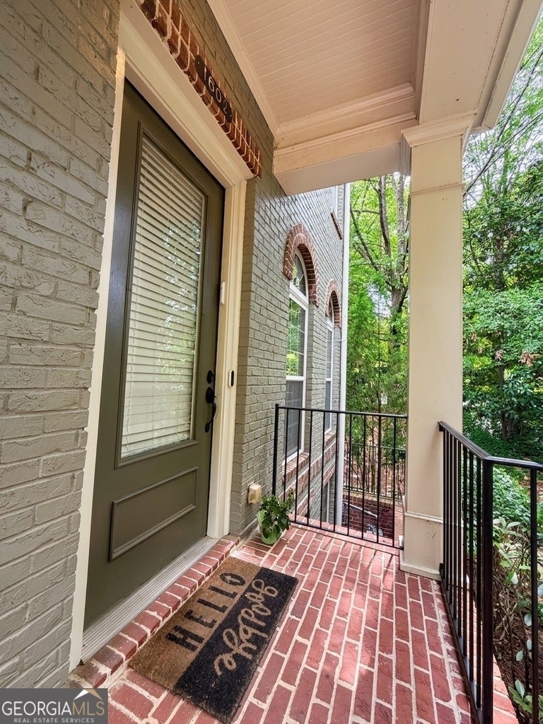 1602 Chatterton Court Ne - Photo 2