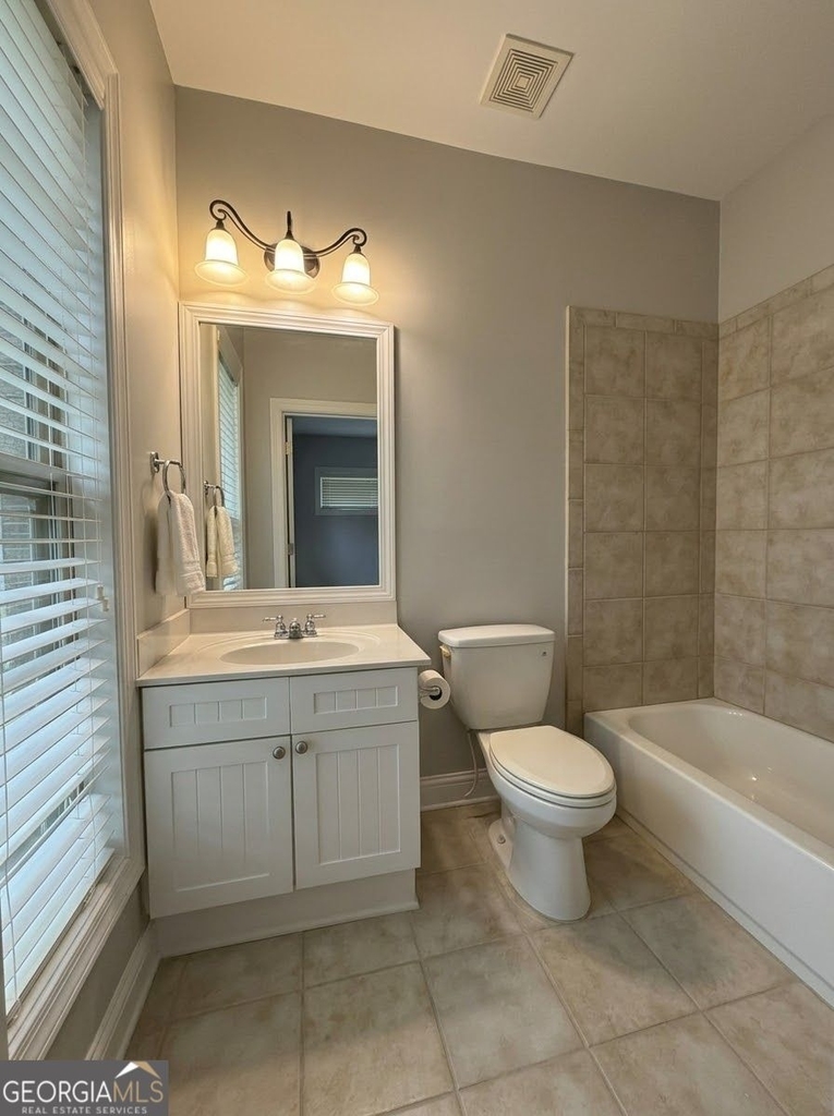 1602 Chatterton Court Ne - Photo 16