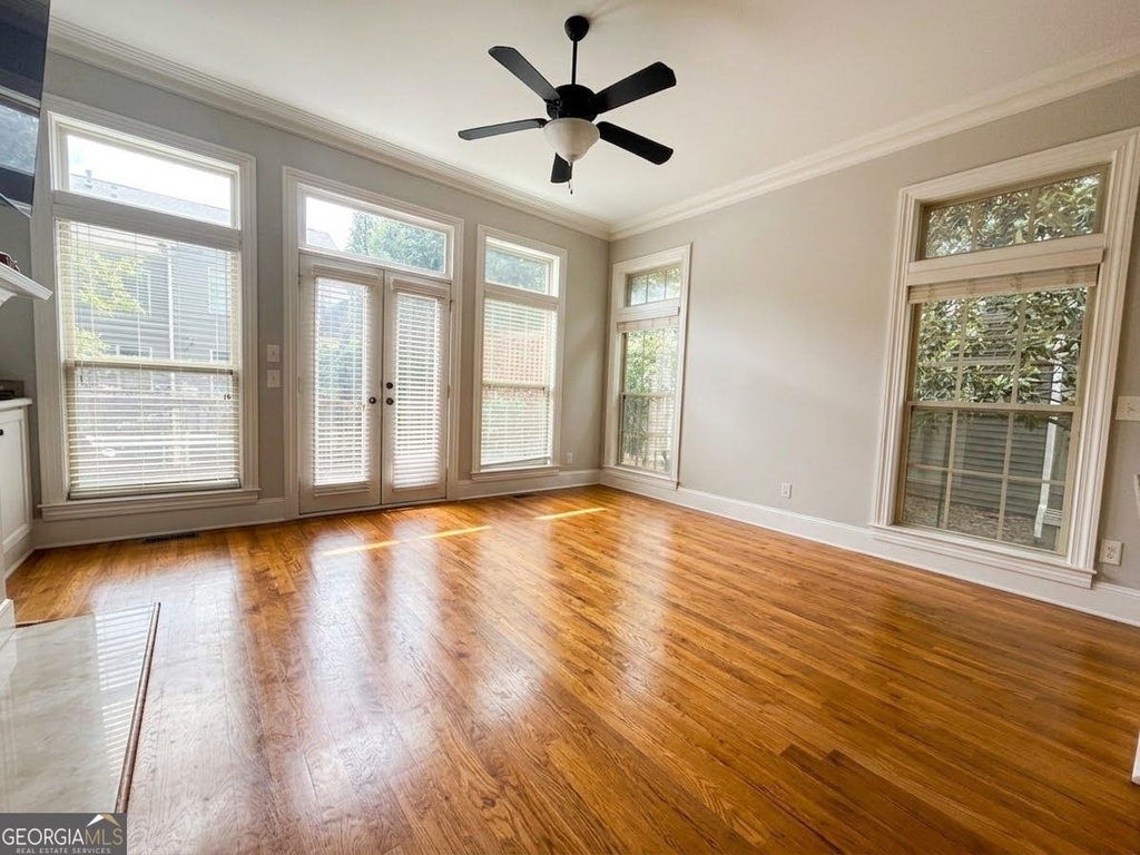 1602 Chatterton Court Ne - Photo 6