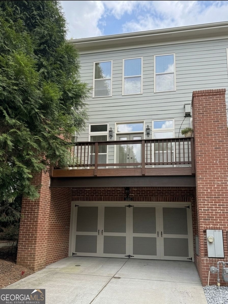 1602 Chatterton Court Ne - Photo 3