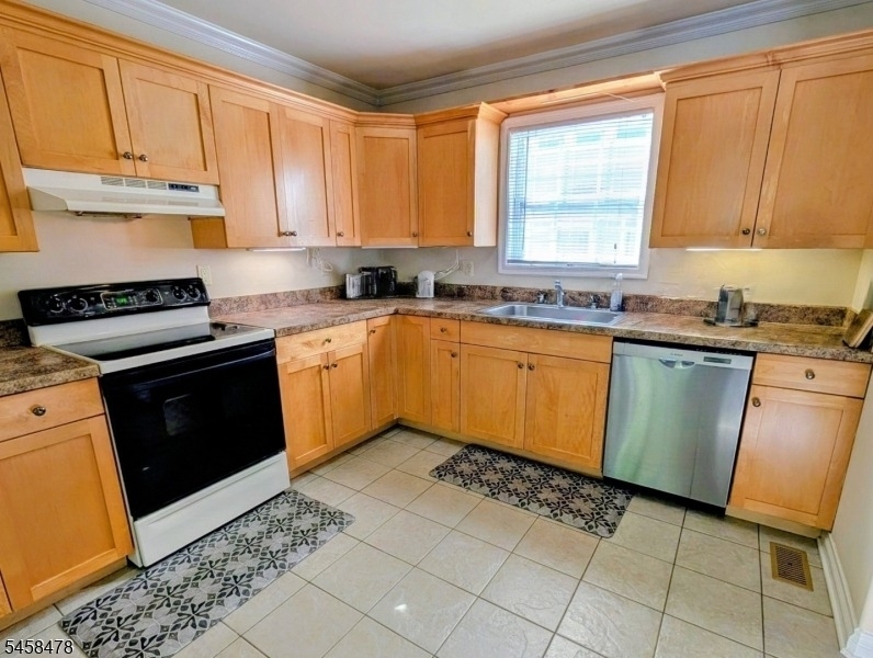 25 Lathrop Ave - Photo 5