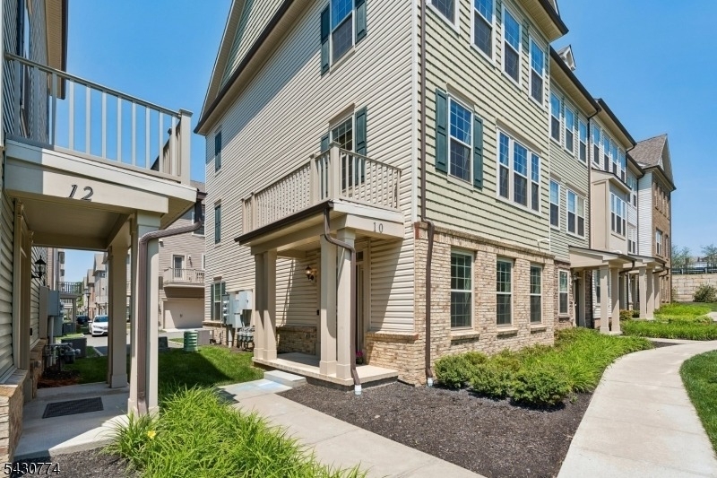 10 Cortland Ct - Photo 1
