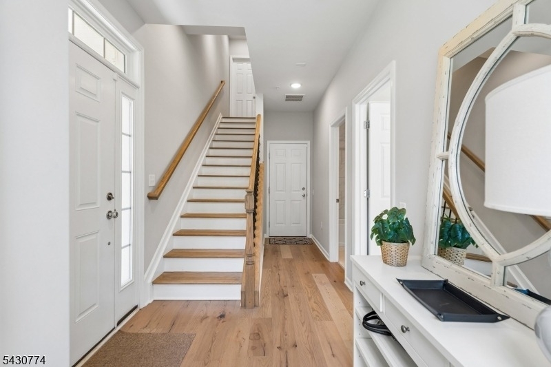 10 Cortland Ct - Photo 2