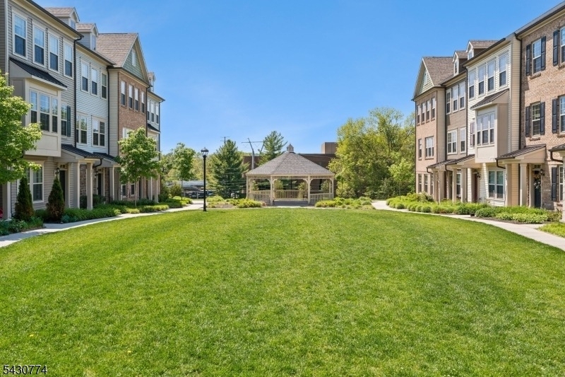 10 Cortland Ct - Photo 16