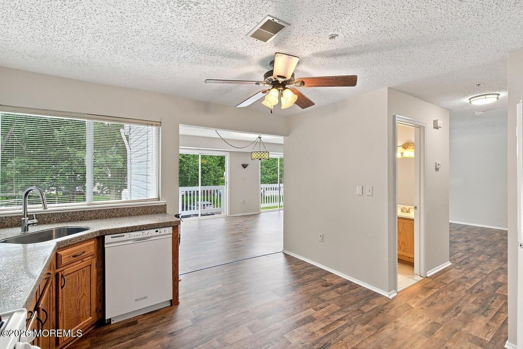 1309 Arthur Street - Photo 6
