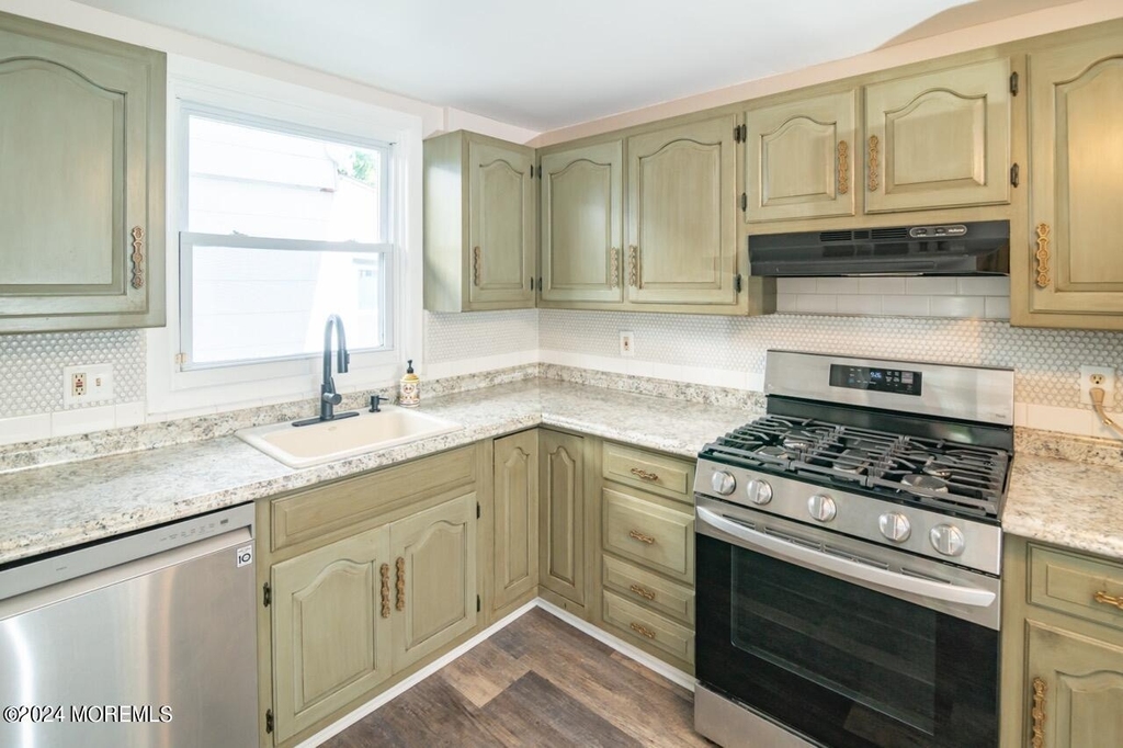 1119 1st Avenue - Photo 12