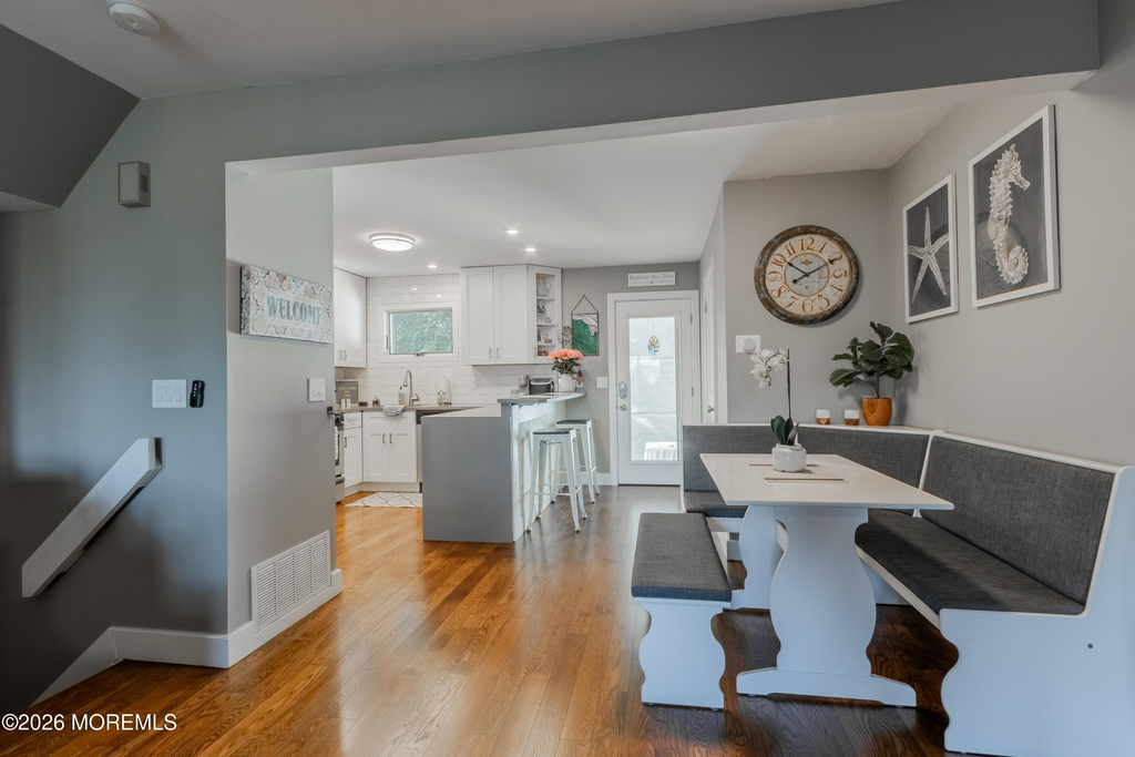 255 Shore Drive - Photo 4