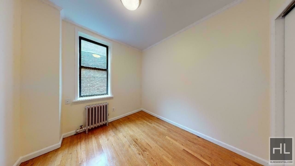 West 45 Street - Photo 2