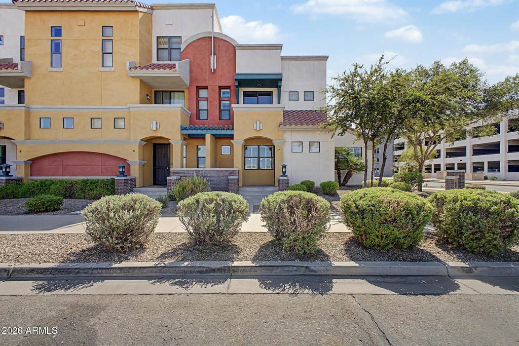 123 N Washington Street - Photo 0