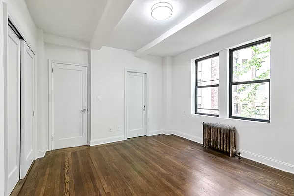 West 68 Street - Photo 2