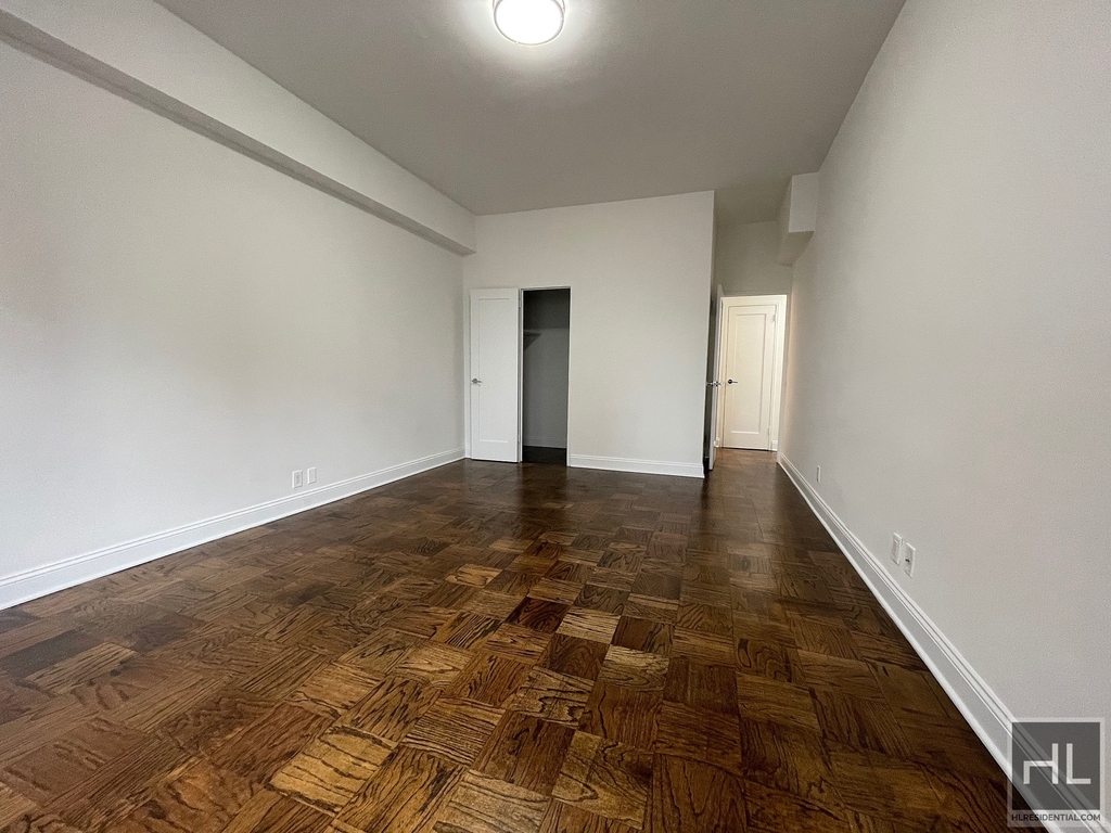 E 88th St - Photo 3