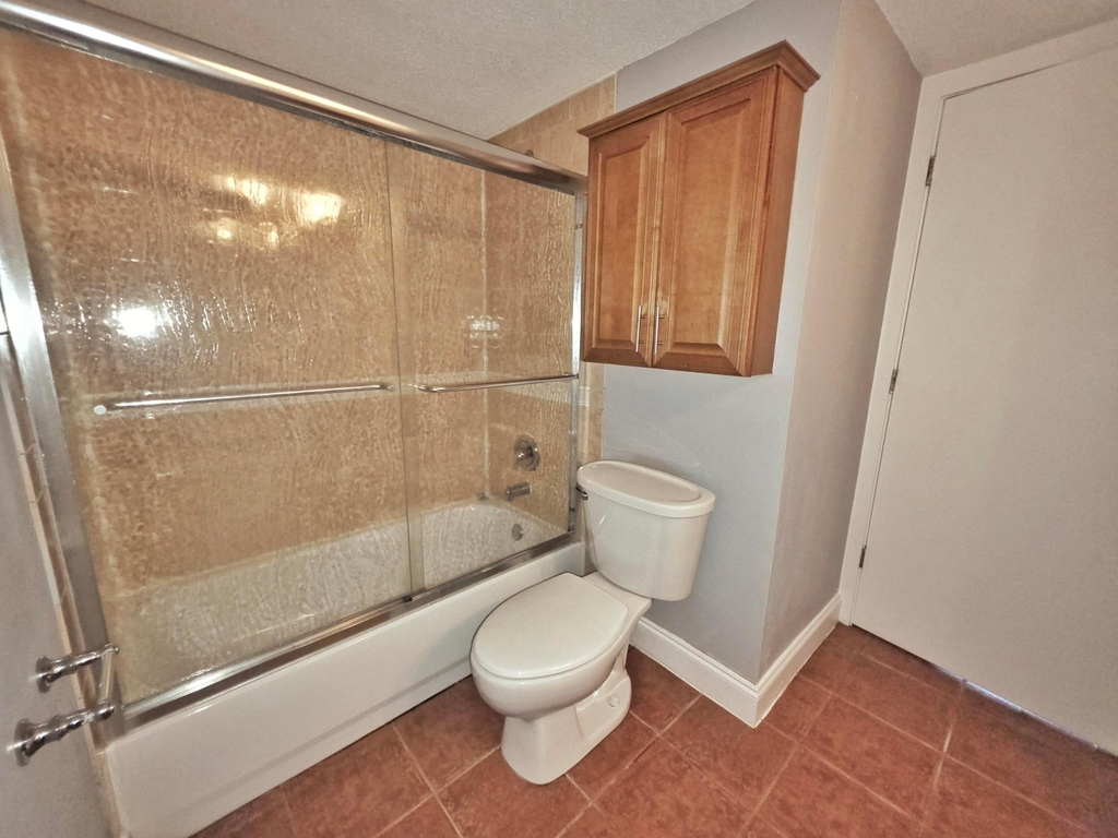1341 Se 3rd Avenue - Photo 15