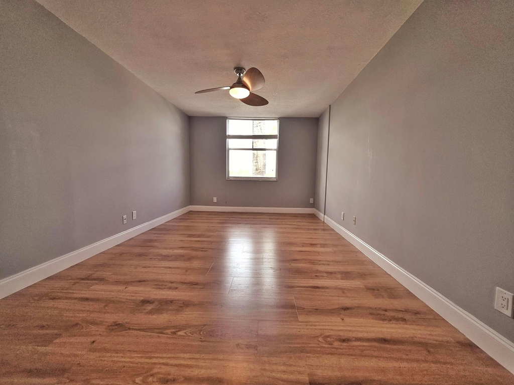 1341 Se 3rd Avenue - Photo 13