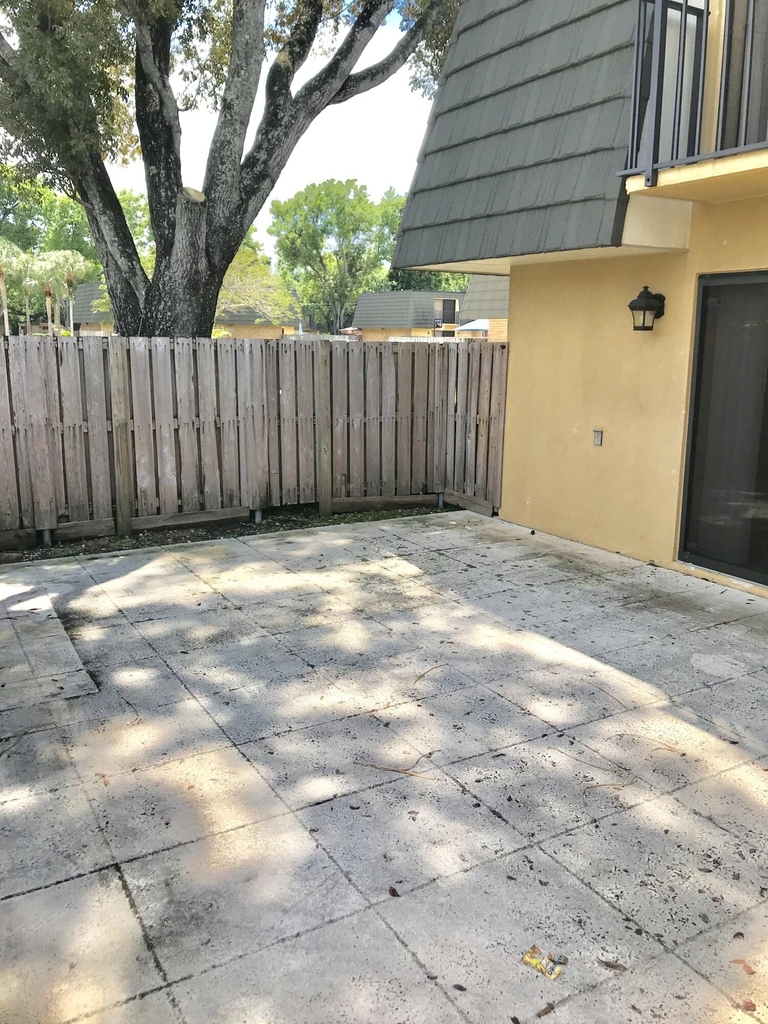 3719 37th Way - Photo 0