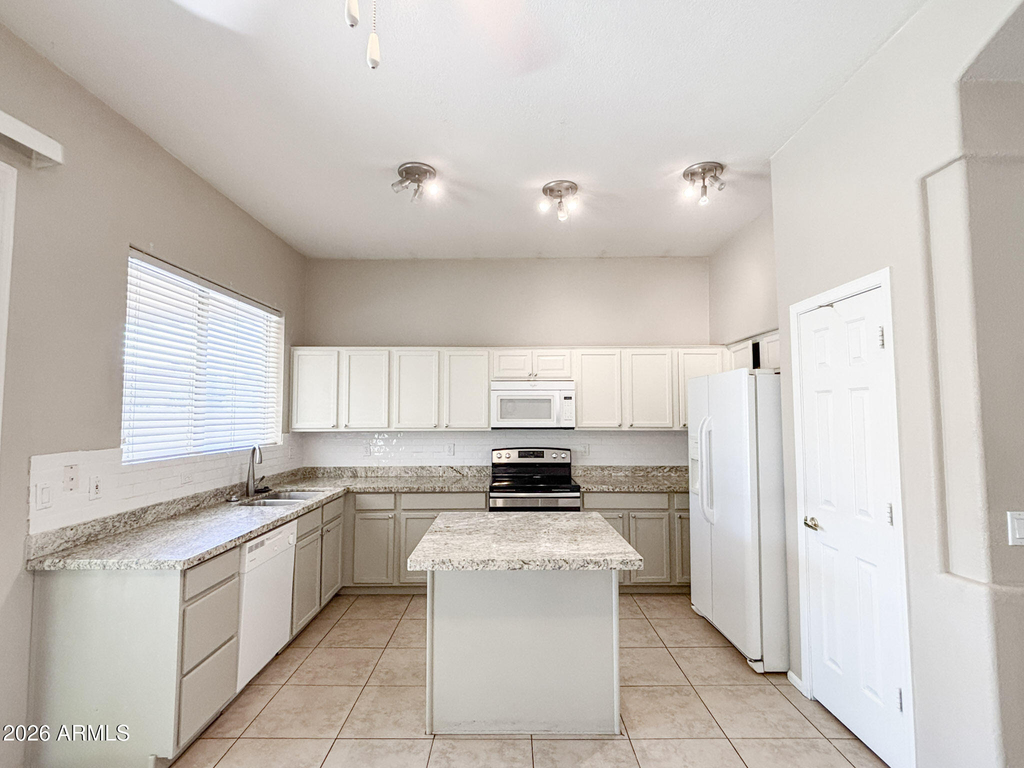 5946 W Sack Drive - Photo 9