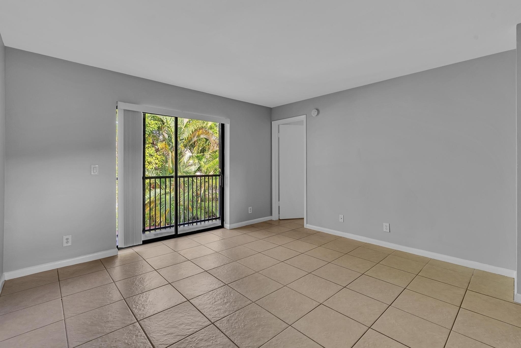 21904 Lake Forest Circle - Photo 30