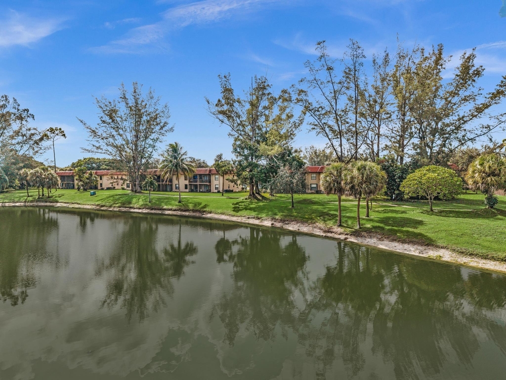21904 Lake Forest Circle - Photo 26