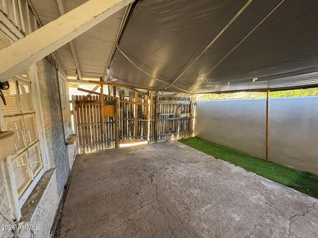 308 E Vogel Avenue - Photo 15