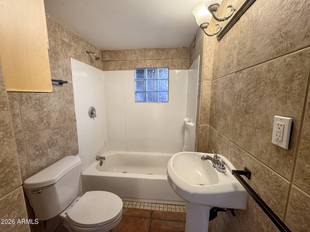 308 E Vogel Avenue - Photo 11