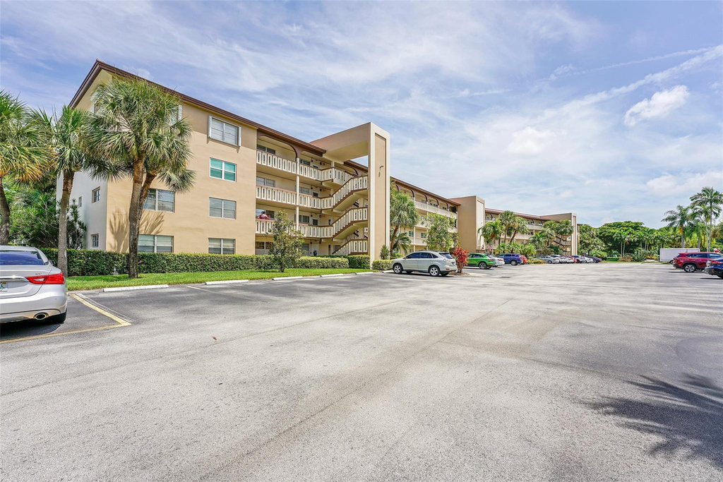 3201 Portofino Point - Photo 26