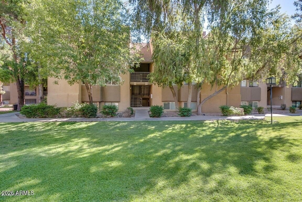 18811 N 19th Avenue - Photo 1