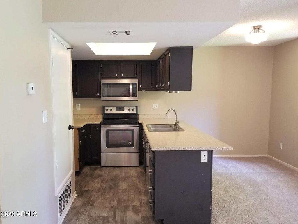 18811 N 19th Avenue - Photo 3