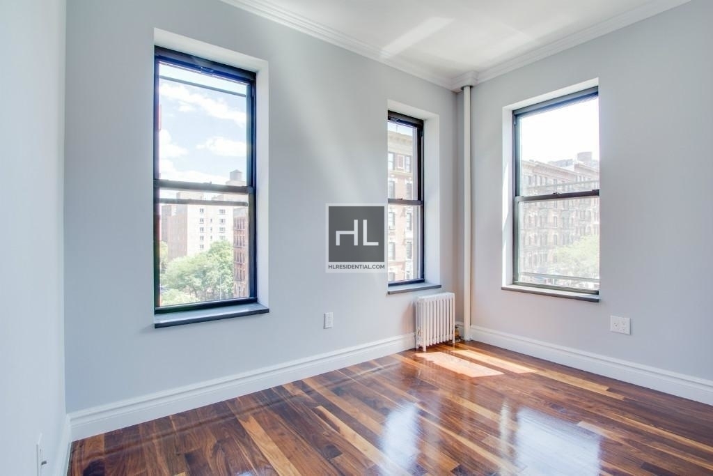 Lexington Avenue - Photo 1