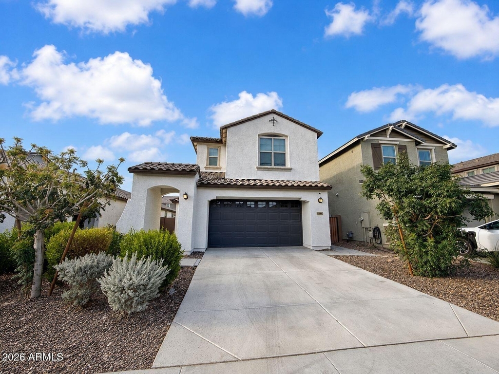 9444 W Roma Avenue - Photo 1