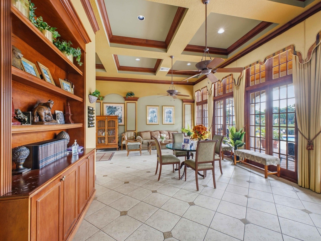 900 Crestwood Court S - Photo 33