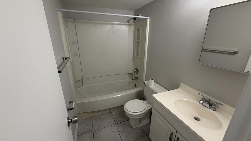 2501 Riverside Drive - Photo 8