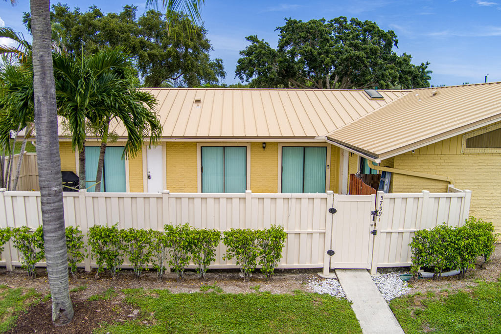 5799 Golden Eagle Circle - Photo 1