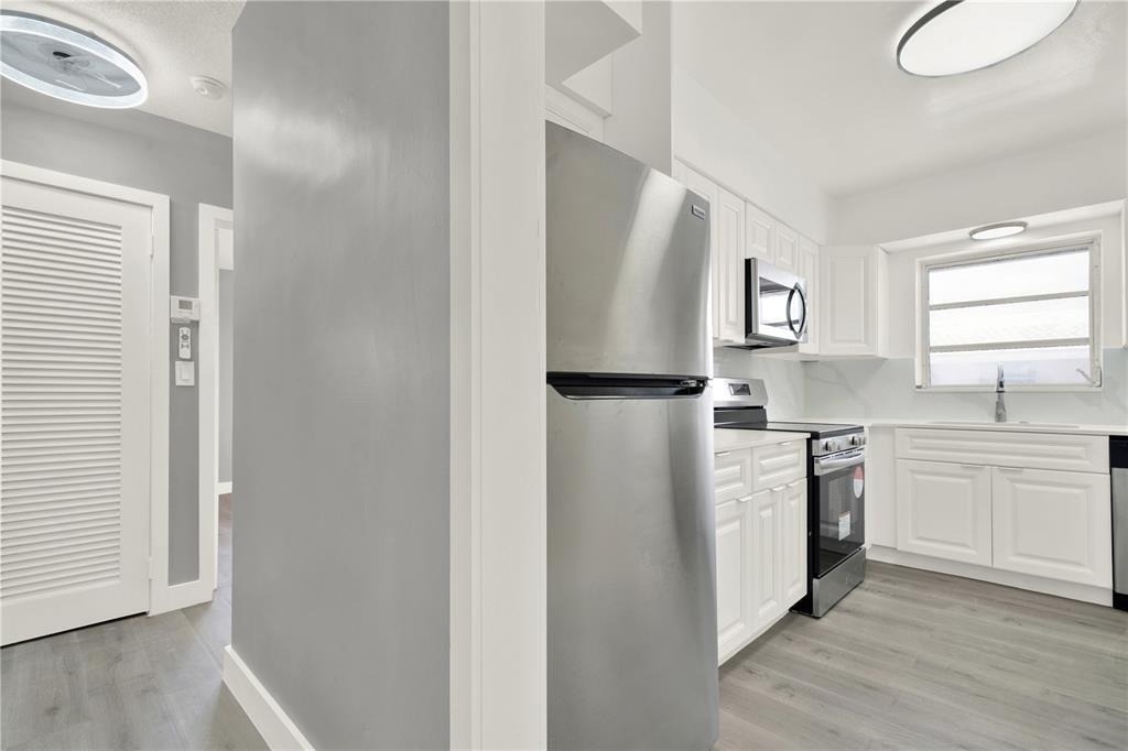 2864 Ne 32nd Street - Photo 9