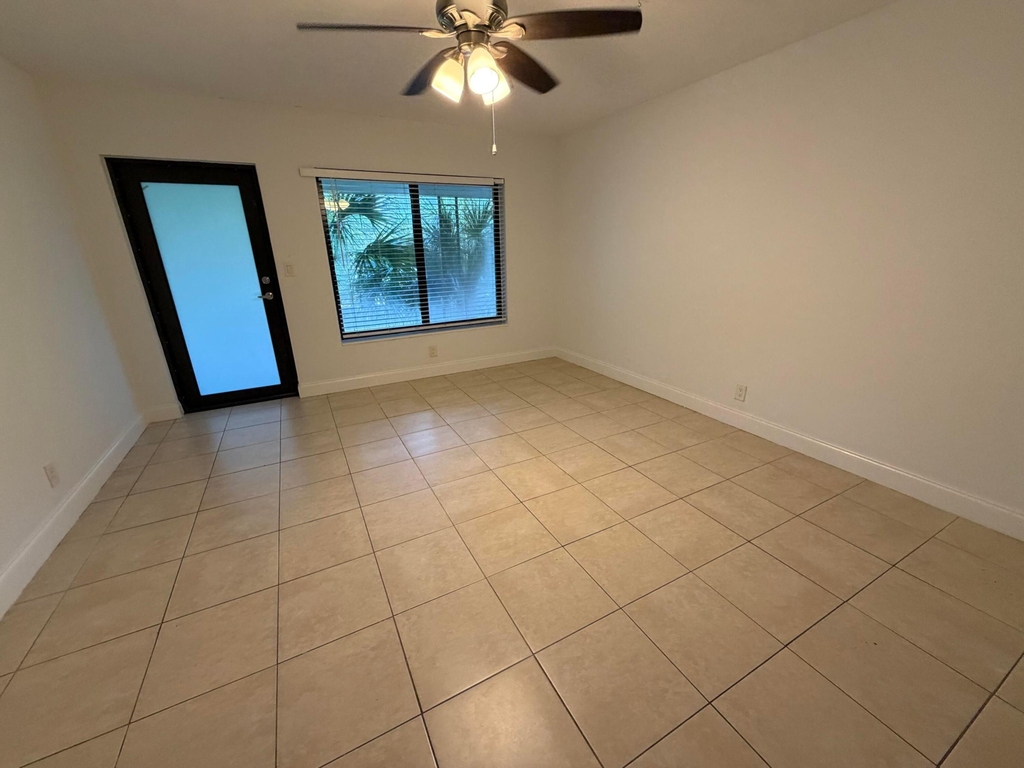 2255 Ne 51st Street - Photo 7