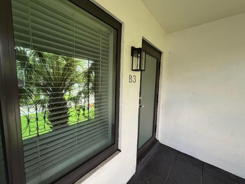 2255 Ne 51st Street - Photo 17