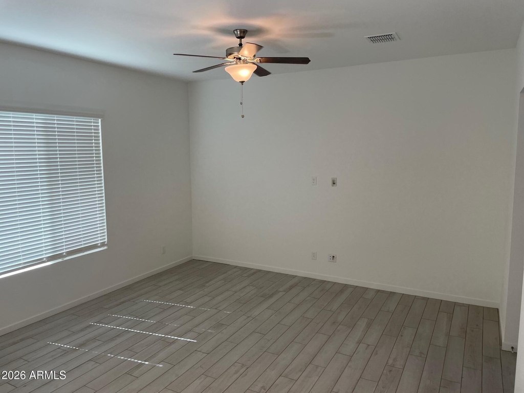 901 S Smith Road - Photo 4