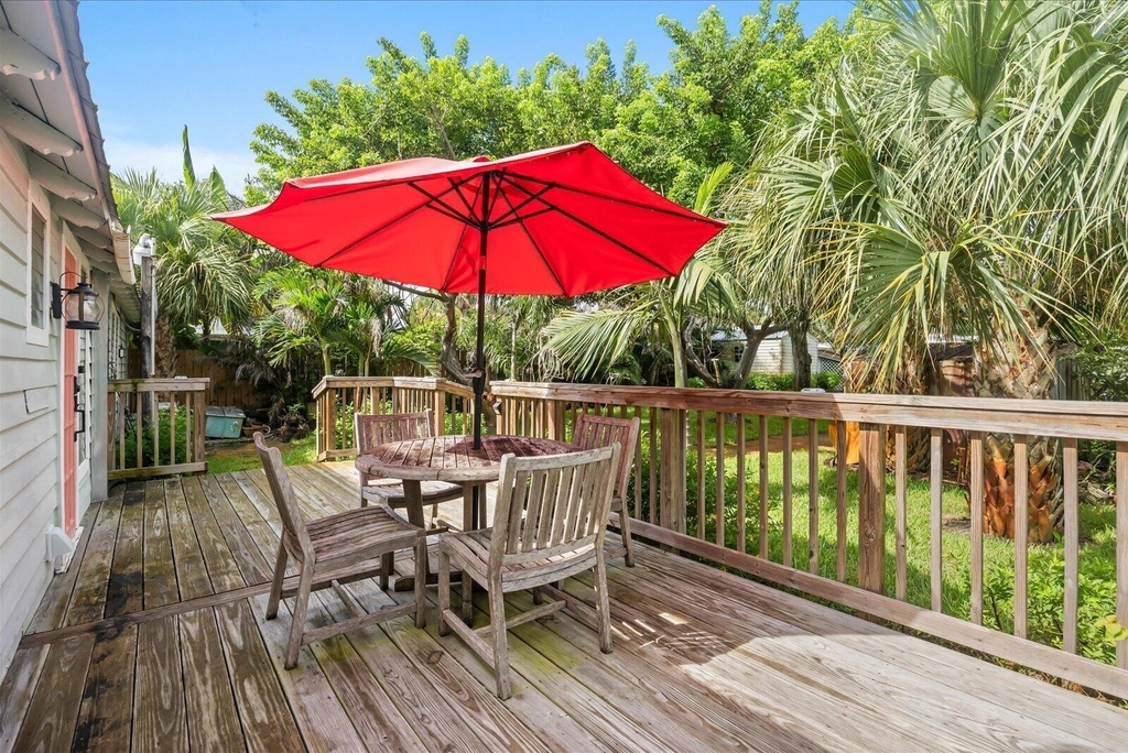 4360 Ne Indian River Drive - Photo 36