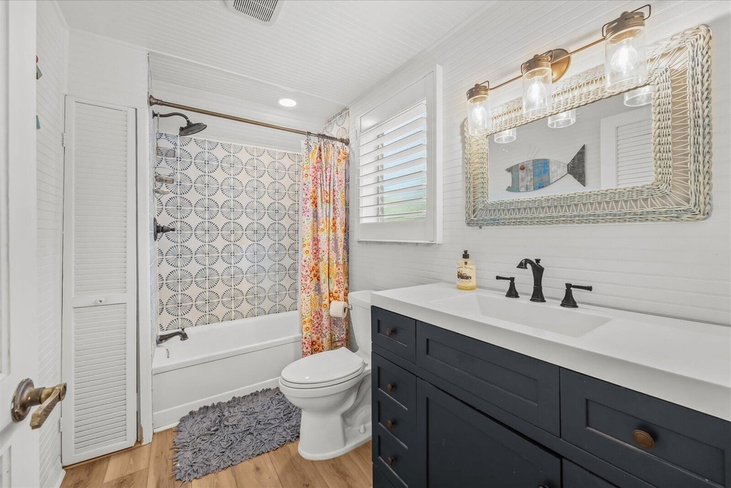 4360 Ne Indian River Drive - Photo 7