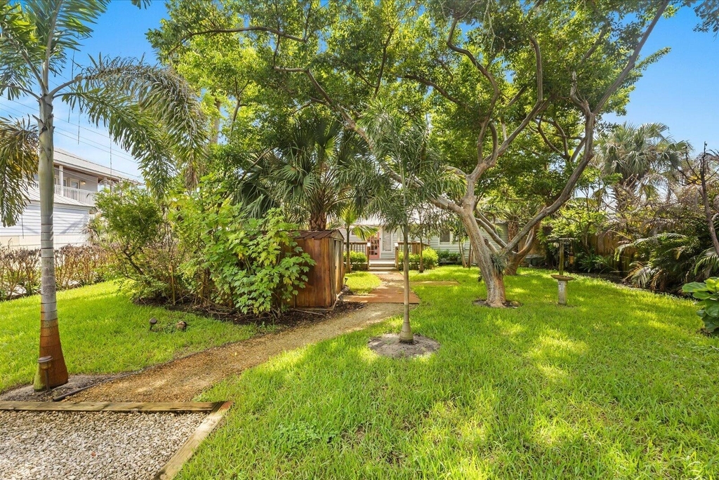 4360 Ne Indian River Drive - Photo 39