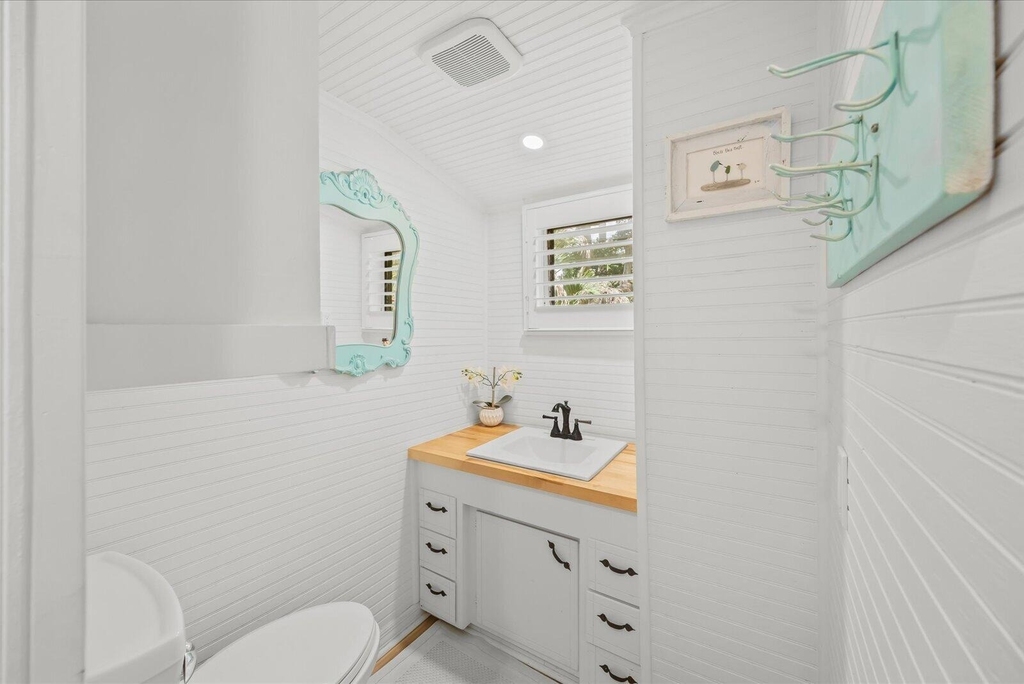 4360 Ne Indian River Drive - Photo 19