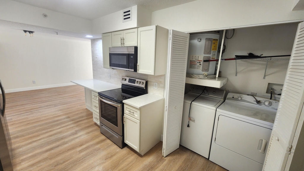 820 Lavers Circle - Photo 8