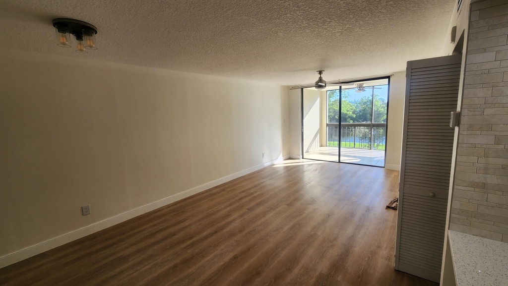 820 Lavers Circle - Photo 3