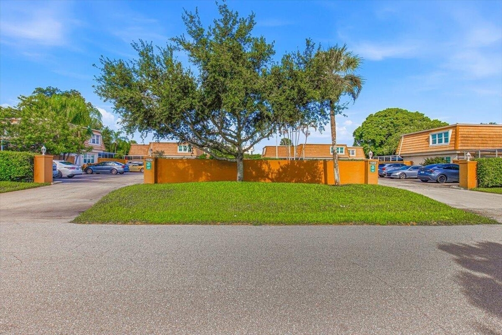 11635 Ficus Street - Photo 28