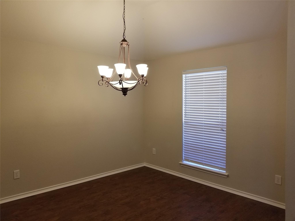 5598 Carrington Drive - Photo 6