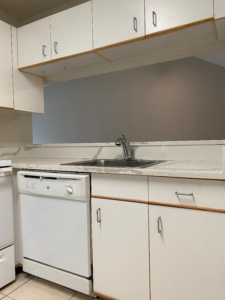 1095 Coral Club Drive - Photo 15