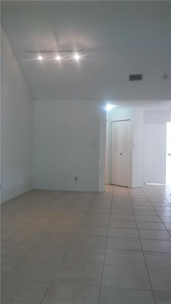 1095 Coral Club Drive - Photo 4