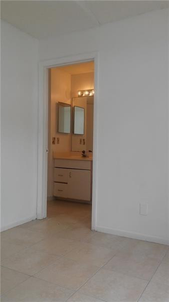 1095 Coral Club Drive - Photo 9