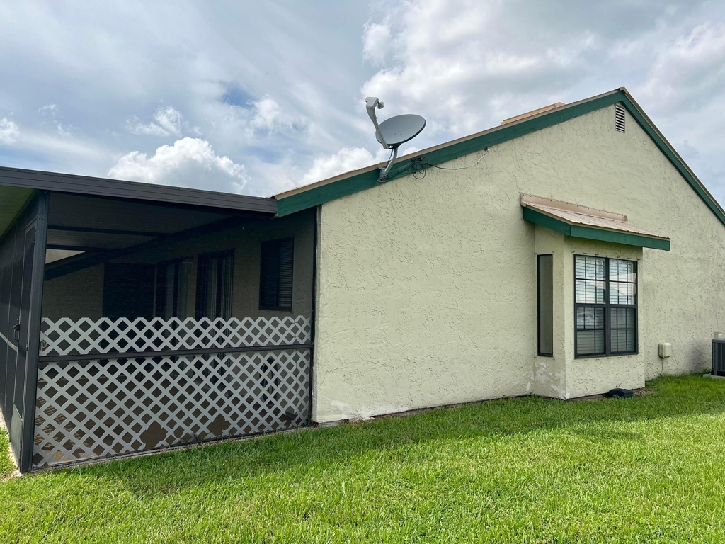 650 Sw Veronica Avenue - Photo 2